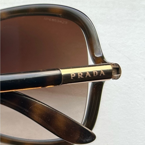 Prada🕶️Sunglassess - Picture 4 of 8